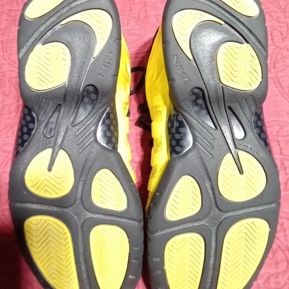 Nike Foamposite One Wu-Tang optic yellow youth size 7Y - Picture 7 of 8